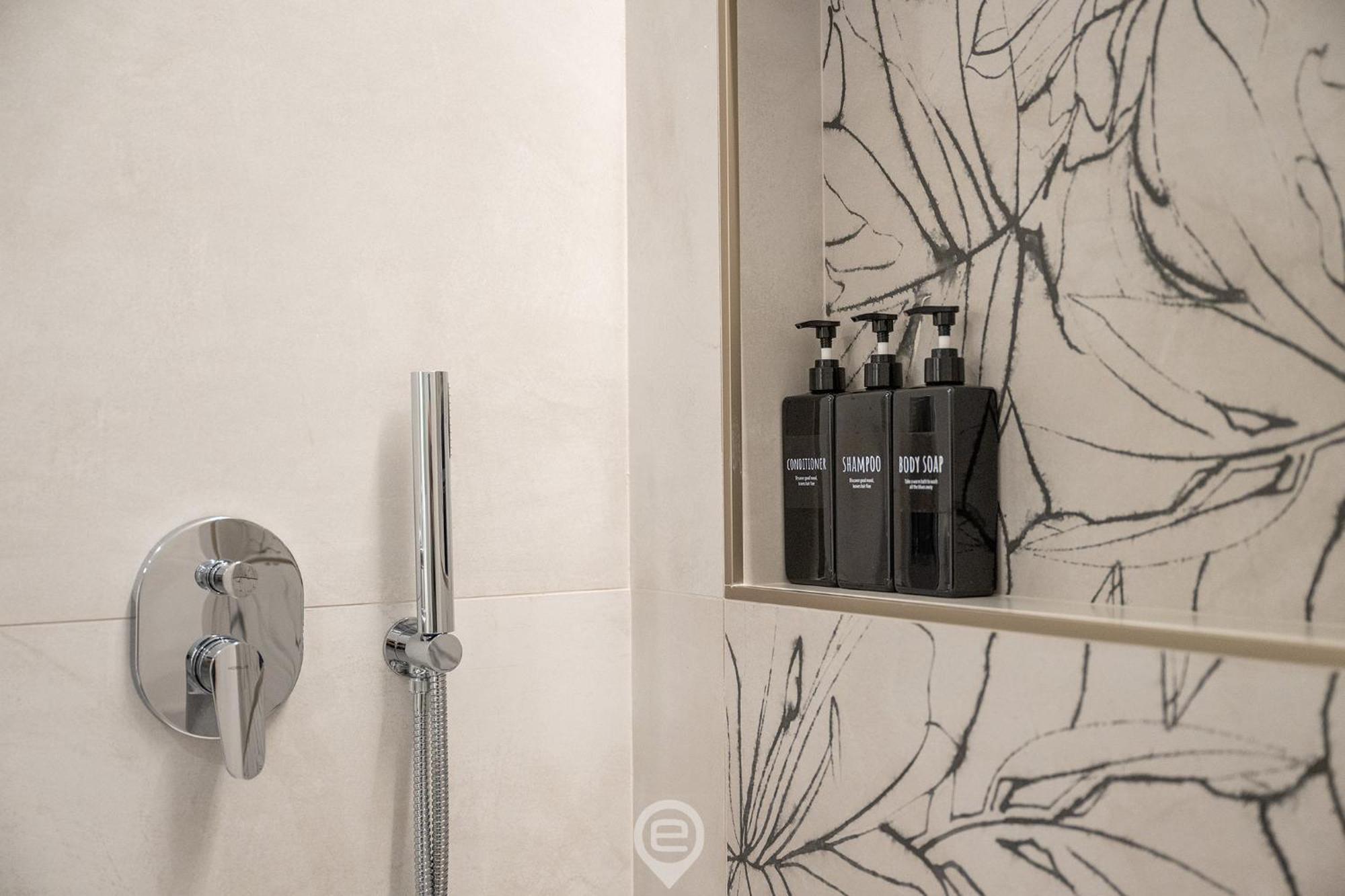Alice House Apartment กาญารี ภายนอก รูปภาพ