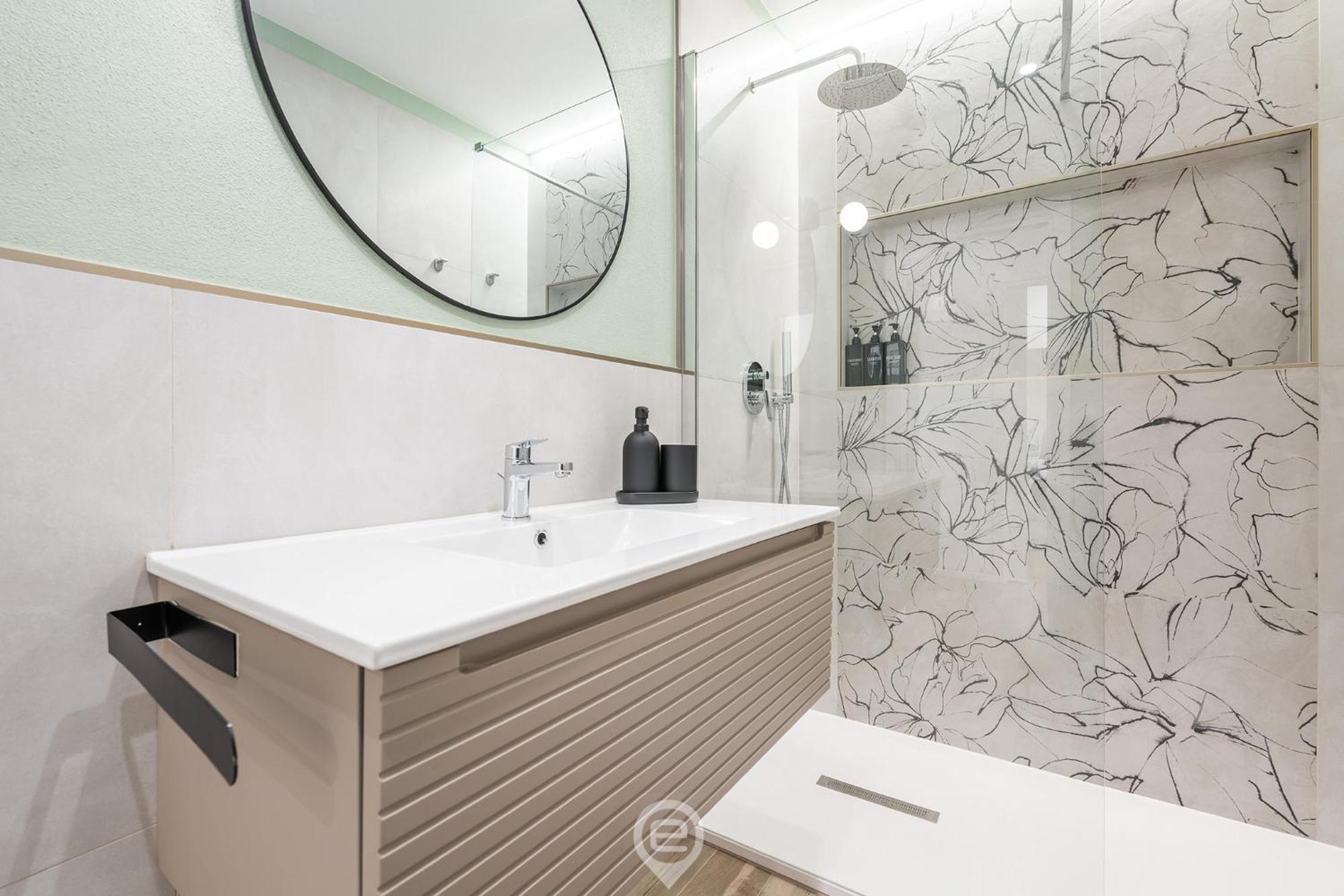 Alice House Apartment กาญารี ภายนอก รูปภาพ